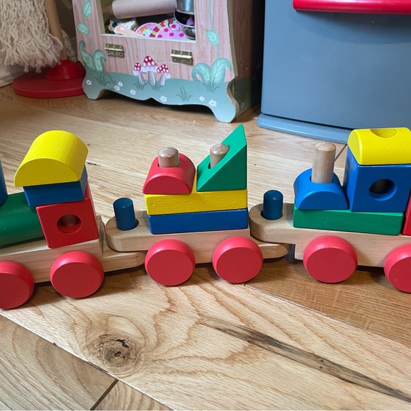 Melissa and Doug Wooden Train Set for Kids - Picture 1 of 2